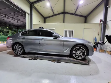 남양주 휠도색 다이아컷팅휠복원 / BMW 530i M sport ( G30 )/ 순정19인치 / 고퀄리티 / 합리적인비용 / 휠수리는 휠게이트 / 남양주시 진건읍