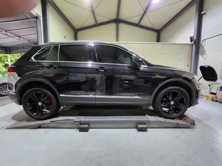 남양주휠도색 휠복원 / 캘리퍼도색 / 폭스바겐 티구안 4Matic / 블랙유광 캘리퍼레드 / 고퀄리티 / 합리적인비용 / 휠수리는 휠게이트 / 남양주시 진건읍