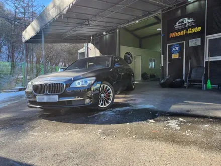 남양주휠복원 휠도색 / BMW 750Li f01 / 순정19인치 / 고스트크롬 / 캘리퍼레드도색 / 고퀄리티 / 합리적인금액 / 휠수리는 휠게이트 / 남양주시 진건읍