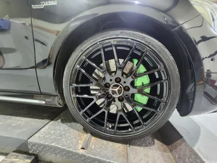 남양주휠복원 휠도색  / 벤츠 A45 amg / 순정19인치 블랙유광 / 민트그린 캘리퍼도색 /  고퀄리티 / 합리적인비용 / 휠수리는 휠게이트 / 남양주시 진건읍