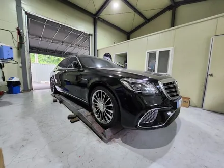 남양주휠복원 휠도색  / 벤츠 S500 ( W222 ) / 20인치 고스트크롬 / 오렌지골드 캘리퍼도색 / 고퀄리티 / 합리적인비용 / 휠수리는 휠게이트 / 남양주시 진건읍