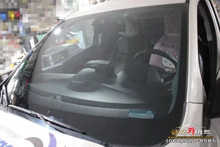 쉐보레 스파크 오래사용 퇴색되고 기스난 전면썬팅필름 제거후 기능성좋고 가성비좋은 애니가드 필름으로 저렴하게 시공해드림 / 광주 북구, 서구, 남구, 동구