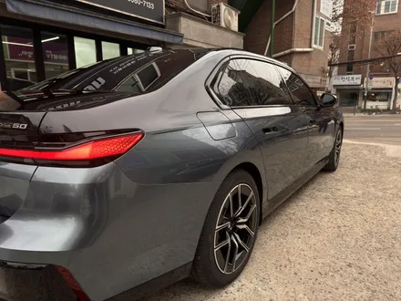 BMW i7 듀오톤(투톤)랩핑, 전체 크롬 딜리트 (크롬 죽이기) 하이그로시 고광택 블랙 시공 ( 마포구 PPF , 마포구 랩핑 ) < 코션 마포점 > / 마포구 신수동