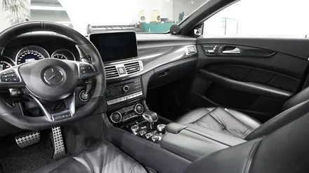 벤츠 CLS 63 AMG 실내 카본 PPF 시공 / 서울 마포, 서대문, 영등포, 은평
