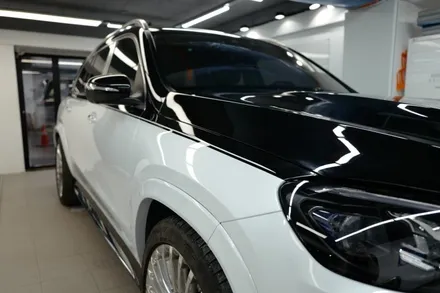 벤츠 GLS 600 마이바흐 펄화이트 듀오톤(투톤) 블랙&화이트 랩핑 시공 ( 마포구 PPF , 마포구 랩핑 ) < 코션 마포점 > / 마포구 신수동