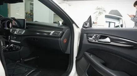 벤츠 CLS AMG 실내 카본 무광 PPF 시공  ( 용산 마포구 여의도 랩핑 PPF )  < 코션 마포점 > / 서울 마포, 서대문, 영등포, 은평