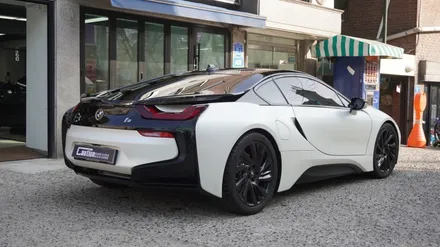 BMW I8 사틴 화이트 펄, KPMF 탑폴리에 블랙 전체 랩핑    ( 마포구 PPF , 마포구 랩핑 ) < 코션 마포점 > / 서울 마포, 서대문, 영등포, 은평