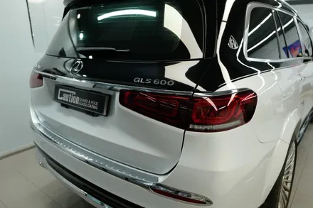 벤츠 GLS 600 마이바흐 펄화이트 듀오톤(투톤) 블랙&화이트 랩핑 시공 ( 마포구 PPF , 마포구 랩핑 ) < 코션 마포점 > / 마포구 신수동