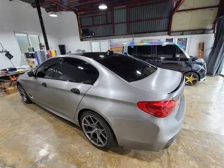[케이랩스_진해랩핑+창원랩핑+전체랩핑+부분랩핑+광고랩핑] BMW 550D 전체 랩핑 창원랩핑샵 / 창원시 진해구