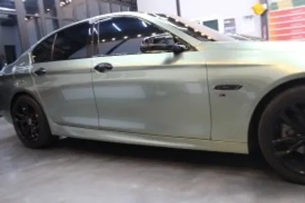 BMW 520D 색상이 마음에 안드신다면 언제든지 랩핑으로 변신하세요~!! 케이랩하우스에서 [진해랩핑, 마산랩핑, 경남랩핑, 루프스킨, 전체랩핑,부분랩핑, 광고랩핑]-창원랩핑샵 / 창원시 진해구