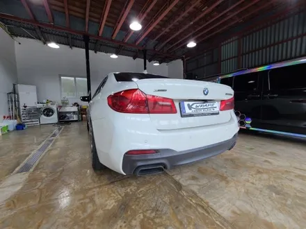 [케이랩스_진해랩핑+창원랩핑+전체랩핑+부분랩핑+광고랩핑] BMW 550D 전체 랩핑 창원랩핑샵 / 창원시 진해구