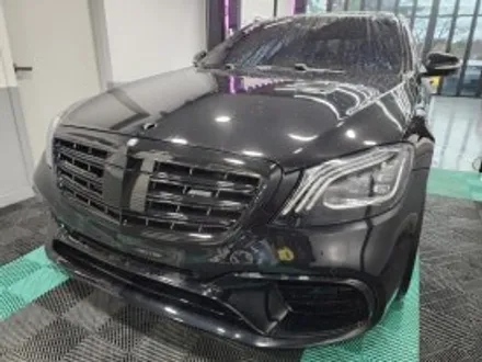 창원 랩핑 벤츠 63 AMG 전체랩핑, 블랙에서 화이트골드로 완벽 변신 실내 카본랩핑까지 완성 / 창원시 진해구
