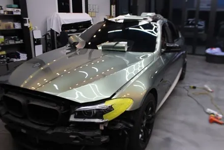 BMW 520D 색상이 마음에 안드신다면 언제든지 랩핑으로 변신하세요~!! 케이랩하우스에서 [진해랩핑, 마산랩핑, 경남랩핑, 루프스킨, 전체랩핑,부분랩핑, 광고랩핑]-창원랩핑샵 / 창원시 진해구