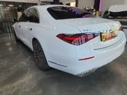 창원랩핑 - 벤츠 S580 블랙이 지겨우신가요? 화이트로 바꿔보세요~케이랩하우스!! [창원랩핑, 진해랩핑, 마산랩핑, 경남랩핑, 루프스킨, 전체랩핑,부분랩핑, PPF]-창원랩핑샵 / 창원시 진해구