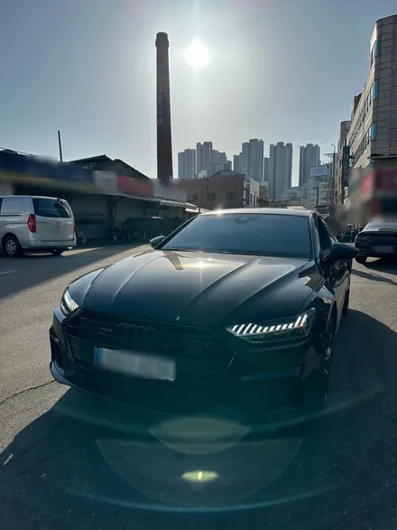 아우디 A7 (4K) 55 TFSI 콰트로 프리미엄 20인치 순정휠 다이아몬드컷팅휠 블랙폴리시 컷팅휠복원 블랙컷팅 광주 휠커스텀 광주타이어 광주 휠복원 광주 휠도색잘하는곳 / 광주 북구 유동