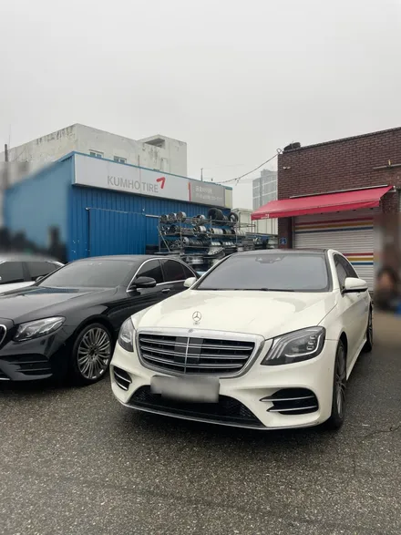 벤츠 S클래스 W222 S350d 4MATIC 20인치 순정휠 마차휠 지속적인 크랙발생으로 휠교환 광주 휠수리 휠복원 휠판매 중고휠 복원휠판매 크롬휠전문점 / 광주 북구 유동