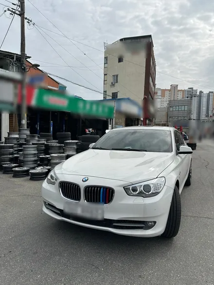 BMW 5시리즈 GT (F07) 순정휠 19인치 휠색상 변경 및 휠복원 광주 휠도색 휠수리 BMW휠전문점 수입차휠잘하는곳 휠도색업체추천 / 광주 북구 유동