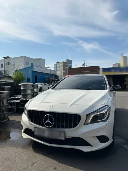 벤츠 CLA클래스 C117 CLA200d 순정휠 18인치 다이아몬드컷팅휠 블랙유광 휠도색복원 광주 휠도색 휠복원 휠수리 잘하는곳 타이어전문점 휠전문업체 / 광주 북구 유동