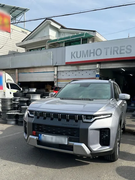 KG모빌리티 (쌍용) 토레스 가솔린 1.5 2WD T7 순정휠 20인치 다이아몬드컷팅휠 광주 컷팅휠복원 휠복원 휠수리 휠도색 컷팅휠복원하는곳 휠복원잘하는곳 / 광주 북구 유동