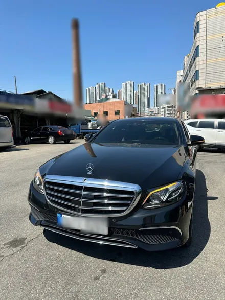벤츠 E클래스 W213 E220d 4MATIC 익스클루시브 순정휠 18인치 휠도색복원 광주 휠도색 휠복원 휠수리전문점 휠수리업체추천 휠판매점 / 광주 북구 유동