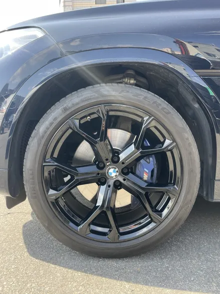 BMW X6 G06 xDrive 40i M스포츠 순정휠 21인치 블랙휠 광주 휠도색 휠복원 휠수리 휠스크래치복원 광주타이어 광주휠업체 수입차휠전문점 / 광주 북구 유동