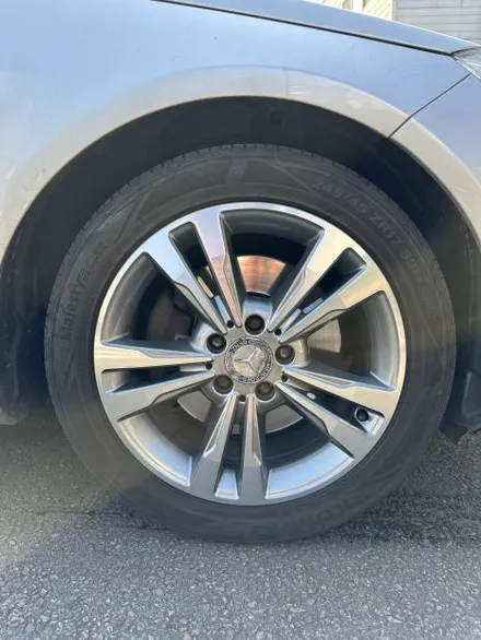 벤츠 E클래스 W212 E300 엘레강스 17인치 순정휠 휠교체작업 광주 휠수리 휠복원 벤츠휠잘하는곳 벤츠휠전문점 휠판매 휠저렴한곳 휠복원잘하는곳 / 광주 북구 유동