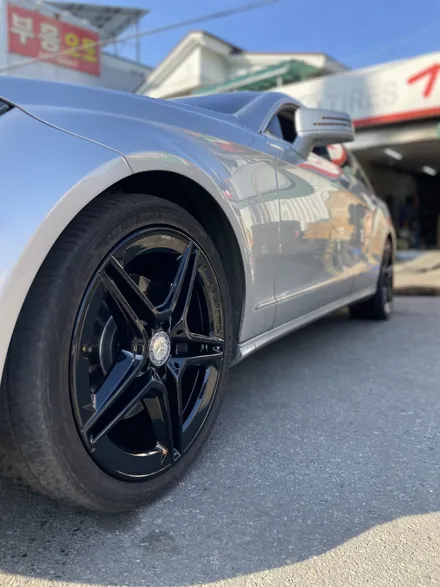 벤츠 CLS클래스 W218 CLS250블루텍 4MATIC 슈팅브레이크 순정휠 19인치 광주휠파손 휠교환 광주벤츠휠전문점 광주휠잘하는집 광주휠복원잘하는곳 / 광주 북구 유동