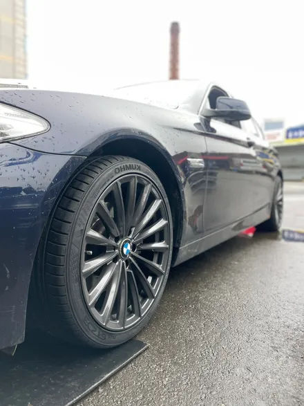 BMW 520d F10 5시리즈 F바디 카피휠 휠파손 광주 휠교환 휠도색 광주타이어전문점 광주휠복원 광주휠수리업 추천 / 광주 북구 유동