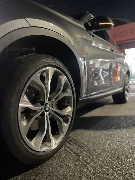BMW X6 F16 20인치 순정휠 휠스크래치복원 휠상처수리 휠도색작업 / 광주 북구 유동