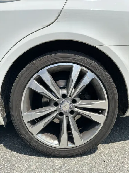 벤츠 E클래스 W212 E220 블루텍 아방가르드 순정휠 18인치 다이아몬드컷팅휠 휠겉굴절 휠휘어짐 휠틀어짐 휠뒤틀림 광주 휠복원 휠수리 휠판매 벤츠휠잘하는곳 휠전문점 / 광주 북구 유동