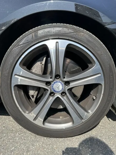 벤츠 E클래스 w213 E300 아방가르드 18인치 순정휠 다이아몬드컷팅휠 휠복원 광주 컷팅휠복원 휠수리 벤츠휠잘하는곳 휠전문점 휠복원잘하는곳 / 광주 북구 유동