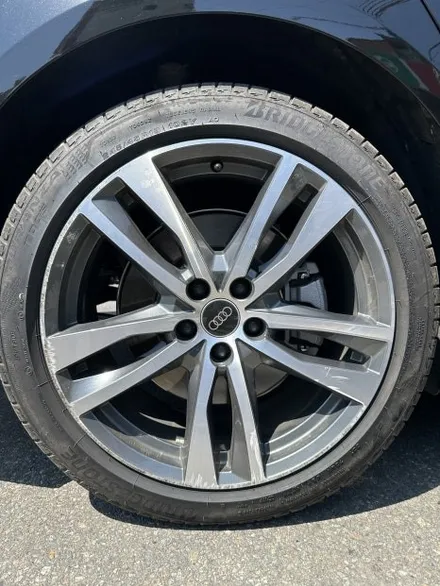 아우디 A6 (C8) 45TFSI 콰트로 프리미엄 순정휠 19인치 다이아몬드컷팅휠 휠복원작업 광주 휠복원 컷팅휠 휠수리 휠잘하는곳 휠복원전문업체 휠복원업체추천 / 광주 북구 유동