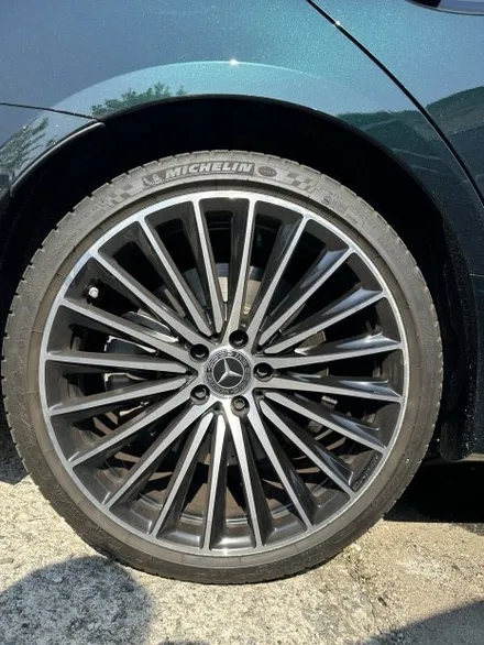 벤츠 CLS C257 CLS450 4MATIC 디지뇨 익스클루시브 에디션 20인치 순정휠 마차휠 광주 다이아몬드컷팅휠복원 휠복원 휠수리 컷팅휠복원 수입차휠복원 벤츠휠복원 / 광주 북구 유동