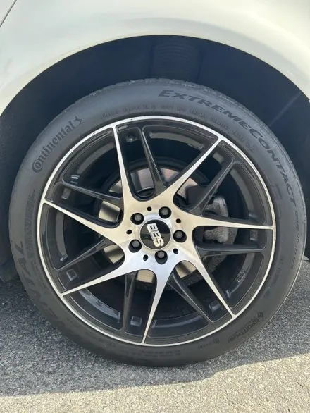 폭스바겐 페이톤 V6 3/0 TDI 사제휠 19인치 블랙유광 휠도색작업 광주 휠도색 휠복원 휠수리 휠색상변경 휠굴절수리 휠떨림 핸들떨림교정 / 광주 북구 유동
