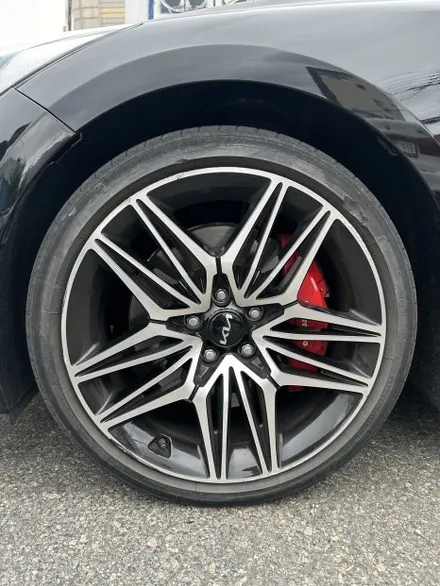 기아 스팅어 마이스터 3.3 GT AWD 순정휠 19인치 다이아몬드컷팅복원 광주 컷팅휠복원 휠복원 휠수리 타이어매장추천 휠복원전문점 휠수리잘하는곳 / 광주 북구 유동