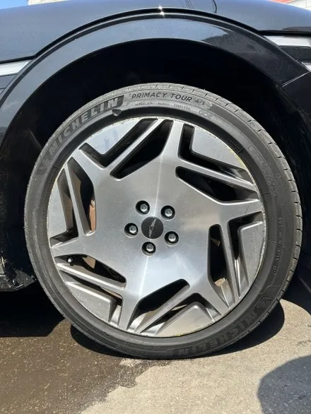현대 제네시스 G90 RS4 가솔린 3.5 터보 AWD LWB 순정휠 20인치 다이아몬드컷팅 광주 컷팅휠복원 순정휠복원 휠복원 휠수리 휠복원잘하는곳 휠복원업체추천 / 광주 북구 유동