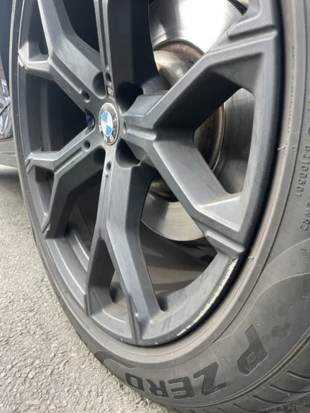 BMW X6 G06 xDrive 40i M스포츠 순정휠 21인치 블랙휠 광주 휠도색 휠복원 휠수리 휠스크래치복원 광주타이어 광주휠업체 수입차휠전문점 / 광주 북구 유동