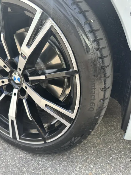 BMW 5시리즈 (G60) 530i xDrive M스포츠 순정휠 블랙폴리시 다이아몬드컷팅휠 광주 휠복원 컷팅휠수리 컷팅휠복원 휠수리 잘하는곳 BMW휠상처수리 BMW휠기스복원 / 광주 북구 유동