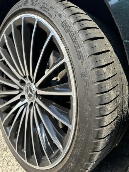 벤츠 CLS C257 CLS450 4MATIC 디지뇨 익스클루시브 에디션 20인치 순정휠 마차휠 광주 다이아몬드컷팅휠복원 휠복원 휠수리 컷팅휠복원 수입차휠복원 벤츠휠복원 / 광주 북구 유동