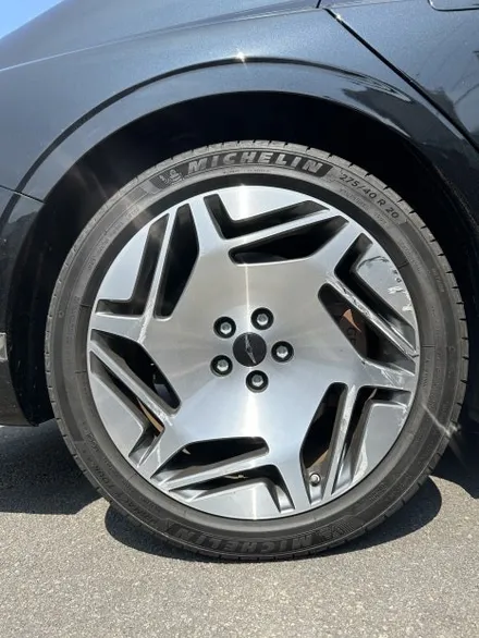 현대 제네시스 G90 RS4 가솔린 3.5 터보 AWD LWB 순정휠 20인치 다이아몬드컷팅 광주 컷팅휠복원 순정휠복원 휠복원 휠수리 휠복원잘하는곳 휠복원업체추천 / 광주 북구 유동
