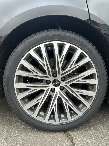 아우디 A8 (D5) 55 TFSI 콰트로 프리미엄 LWB 20인치 순정휠 다이아몬드컷팅휠 광주 휠복원 휠수리 컷팅휠복원 아우디휠복원 수입차휠복원 / 광주 북구 유동