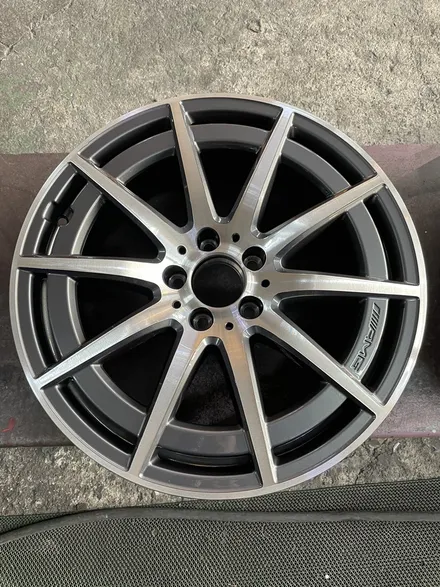 벤츠 GLA 45AMG 19인치 순정휠 다이아몬드 컷팅휠 복원 상처휠수리 / 광주 북구 유동