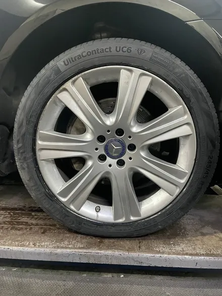 벤츠 S클래스 S350d 19인치 순정휠 타이어교환 광주타이어 광주컨티넨탈타이어 광주타이어잘하는곳 광주휠잘하는곳 / 광주 북구 유동