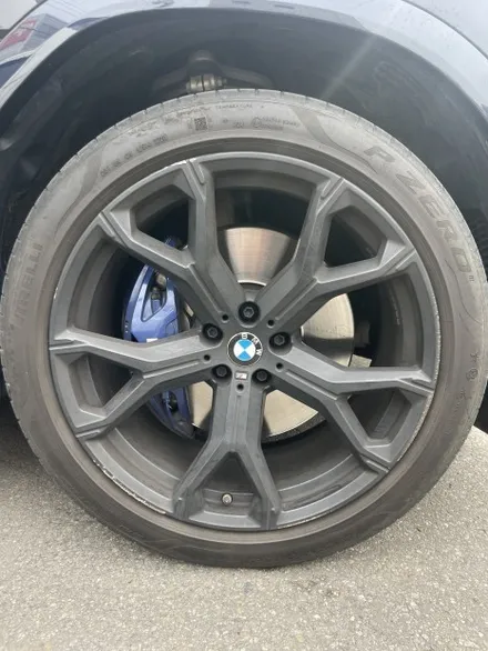 BMW X6 G06 xDrive 40i M스포츠 순정휠 21인치 블랙휠 광주 휠도색 휠복원 휠수리 휠스크래치복원 광주타이어 광주휠업체 수입차휠전문점 / 광주 북구 유동