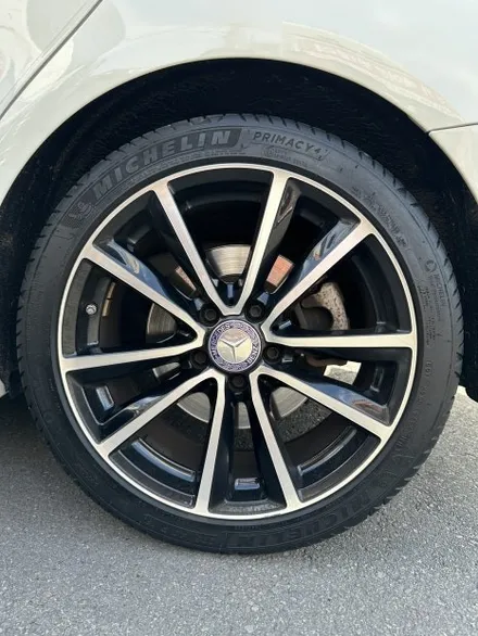 벤츠 CLA클래스 C117 CLA200d 순정휠 18인치 다이아몬드컷팅휠 블랙유광 휠도색복원 광주 휠도색 휠복원 휠수리 잘하는곳 타이어전문점 휠전문업체 / 광주 북구 유동