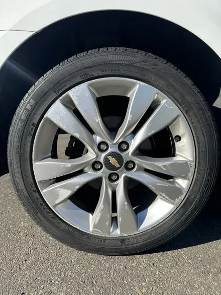 GM 쉐보레 크루즈5 1.8 LTZ 순정휠 17인치 실버컬러 휠도색복원 광주 휠수리 휠복원 휠기스제거 휠상처복원 휠도색잘하는곳 휠복원잘하는곳 / 광주 북구 유동