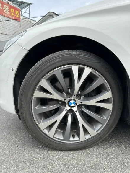 BMW 5시리즈 GT (F07) 순정휠 19인치 휠색상 변경 및 휠복원 광주 휠도색 휠수리 BMW휠전문점 수입차휠잘하는곳 휠도색업체추천 / 광주 북구 유동