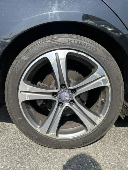 벤츠 E클래스 w213 E300 아방가르드 18인치 순정휠 다이아몬드컷팅휠 휠복원 광주 컷팅휠복원 휠수리 벤츠휠잘하는곳 휠전문점 휠복원잘하는곳 / 광주 북구 유동