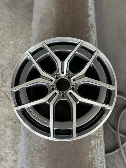 벤츠 E클래스 W213 E220d 4MATIC AMG Line 19인치 다이아몬드컷팅 순정휠 광주 휠복원 컷팅휠복원 휠수리 휠전문점 벤츠휠잘하는곳 휠복원잘하는곳 / 광주 북구 유동