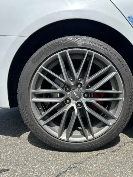 제네시스 G70 2.0T 순정휠 18인치 휠색상변경 광주 휠도색 휠복원 휠수리 휠도색잘하는곳 휠복원업체추천 휠전문점 / 광주 북구 유동